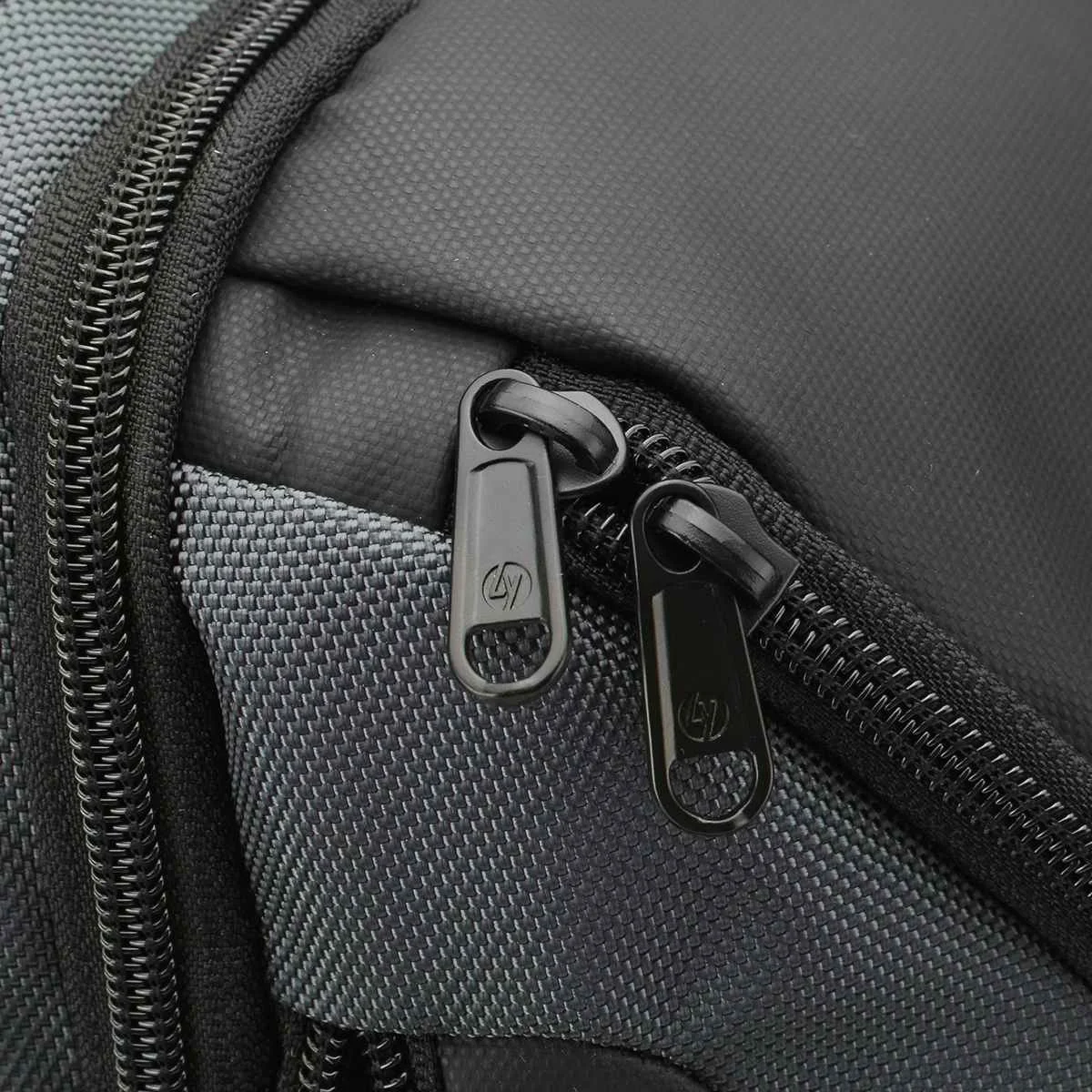 15.35 Inch Men's Anti-theft Chest Crossbody Bag Shoulder Casual Daypack USB Charging Computer School business Backpacks
15.35 Inch Men's Anti-theft Chest Crossbody Bag Shoulder Casual Daypack USB Charging Computer School business Backpacks