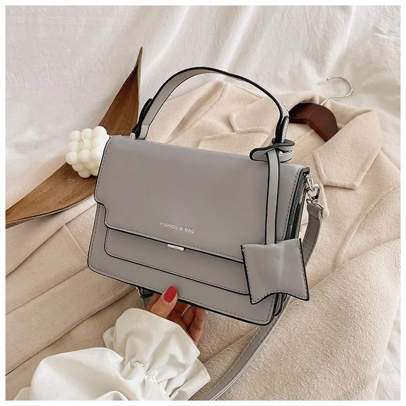 High Quality Brand Design Ladies Retro Handbag 2020Popular New Fashion Small Square Bag Women's All-match Shoulder Messenger Bag
High Quality Brand Design Ladies Retro Handbag 2020Popular New Fashion Small Square Bag Women's All-match Shoulder Messenger Bag