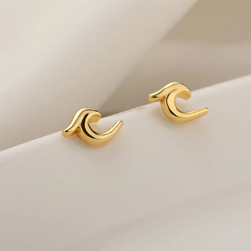 Simple Animal Dolphin Stud Earrings For Women Girl Gold Stainless Steel Waves Female Earrings Sweet Wedding Jewelry Accessories
Simple Animal Dolphin Stud Earrings For Women Girl Gold Stainless Steel Waves Female Earrings Sweet Wedding Jewelry Accessories
