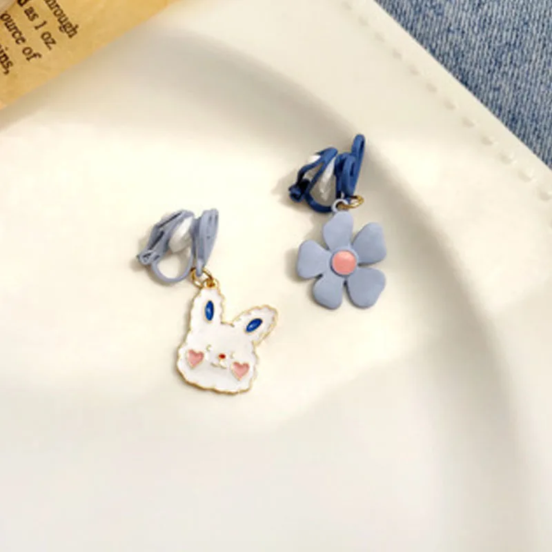 Korea Asymmetrical Bunny Stud Earrings Blue Enamel Glaze Oil Drop Love Heart Jewelry Flower Ear Clips Female Accessories
Korea Asymmetrical Bunny Stud Earrings Blue Enamel Glaze Oil Drop Love Heart Jewelry Flower Ear Clips Female Accessories