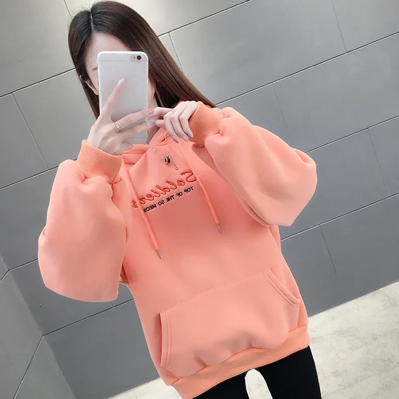 Hoodies Women Aesthetic Oversized Hoodie 2020 Winter Loose Velvet Thickened Embroidered Top Fashion New Long Sleeve Round Collar
Hoodies Women Aesthetic Oversized Hoodie 2020 Winter Loose Velvet Thickened Embroidered Top Fashion New Long Sleeve Round Collar