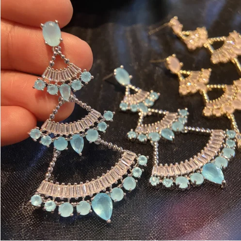 S925 silver needle multi-layer fan gem earrings pink fairy zircon drop earrings dress dinner accessories
S925 silver needle multi-layer fan gem earrings pink fairy zircon drop earrings dress dinner accessories