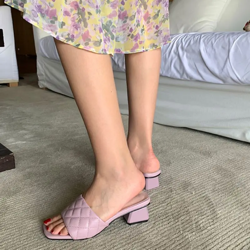 KemeKiss 2020 Sandals For Women Peep Toe Thick Low Heel Slip On Shoes Outdoor Fashion Solid Color Ladies Footwear Size 30-43
KemeKiss 2020 Sandals For Women Peep Toe Thick Low Heel Slip On Shoes Outdoor Fashion Solid Color Ladies Footwear Size 30-43