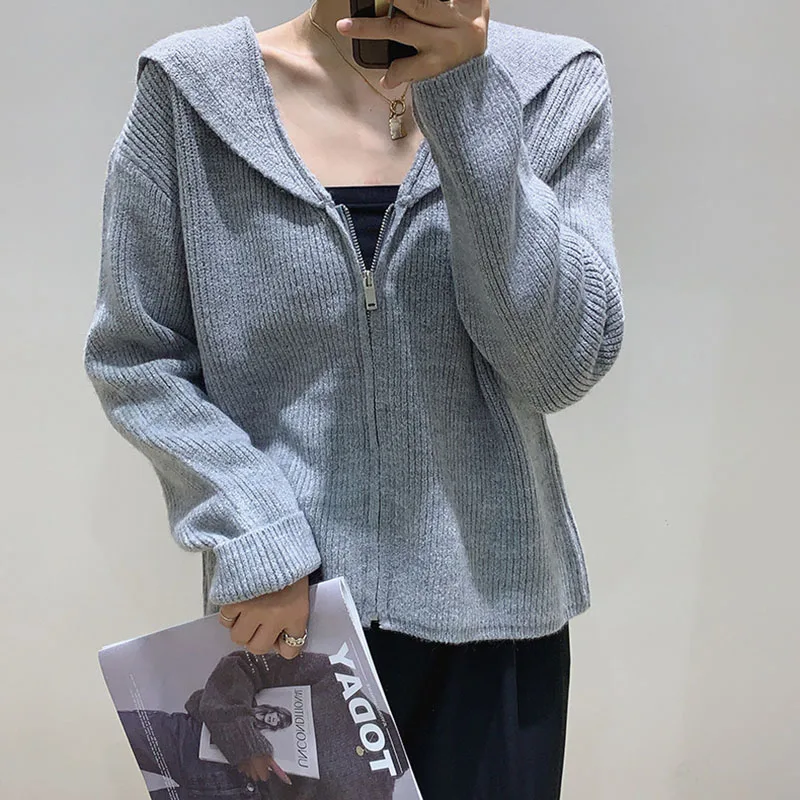 Women's sweater coat big lapel zipper long-sleeved sweater cardigan jacket autumn and winter
Women's sweater coat big lapel zipper long-sleeved sweater cardigan jacket autumn and winter