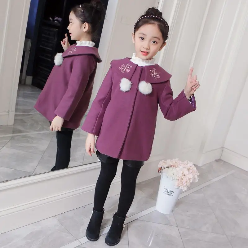 Woolen coat winter new children's clothing wool ball large round neck coat single-breasted long sleeve baby girl clothes 
Woolen coat winter new children's clothing wool ball large round neck coat single-breasted long sleeve baby girl clothes