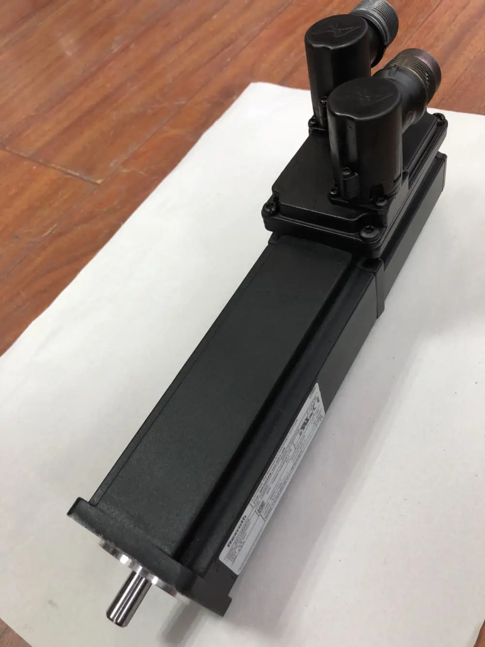 REXROTH INDRAMAT MKD025B-144-KP1-UN SERVO MOTOR Used In Good Condition
REXROTH INDRAMAT MKD025B-144-KP1-UN SERVO MOTOR Used In Good Condition