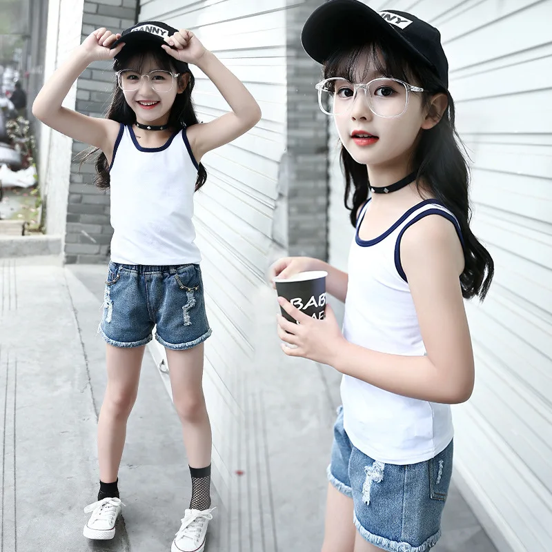 Girls' vests 2021 new summer sleeveless T-shirts, children's big children's outer wear camisole 
Girls' vests 2021 new summer sleeveless T-shirts, children's big children's outer wear camisole