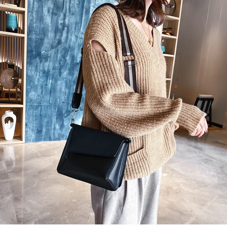 Popular Retro Suede Patchwork Crossbody Bags for Women Messenger Bags Lady Small Flap Shoulder Bag Design Female Travel Handbag
Popular Retro Suede Patchwork Crossbody Bags for Women Messenger Bags Lady Small Flap Shoulder Bag Design Female Travel Handbag