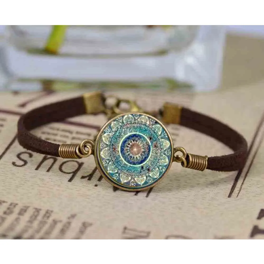 Charm Mandala Art Picture bracelet Henna Crystal bracelet Yoga Om Symbol Zen Buddhism Glass bracelet For Women Jewellery
Charm Mandala Art Picture bracelet Henna Crystal bracelet Yoga Om Symbol Zen Buddhism Glass bracelet For Women Jewellery