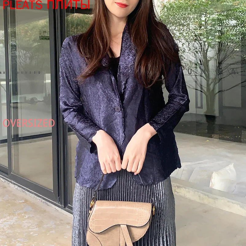 Hand-pleated Small Suit Jacket Women's Short Long-sleeved Spring and Autumn New Miyake Pleated Slim Casual Casual Jacket Women
Hand-pleated Small Suit Jacket Women's Short Long-sleeved Spring and Autumn New Miyake Pleated Slim Casual Casual Jacket Women