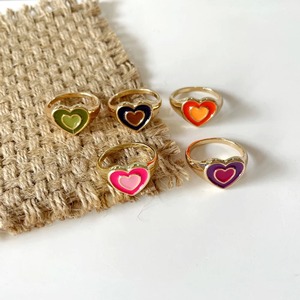 New Creative 18k Gold Plated Heart Signet Ring Oil Dropping Double Heart Chunky Ring
New Creative 18k Gold Plated Heart Signet Ring Oil Dropping Double Heart Chunky Ring