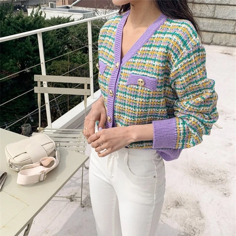 2020 New Autumn Winter Women Sweater Korean Chic V Neck Long Sleeve Plaid Cardigans Vintage Single Breasted Pockets OL Cardigan
2020 New Autumn Winter Women Sweater Korean Chic V Neck Long Sleeve Plaid Cardigans Vintage Single Breasted Pockets OL Cardigan