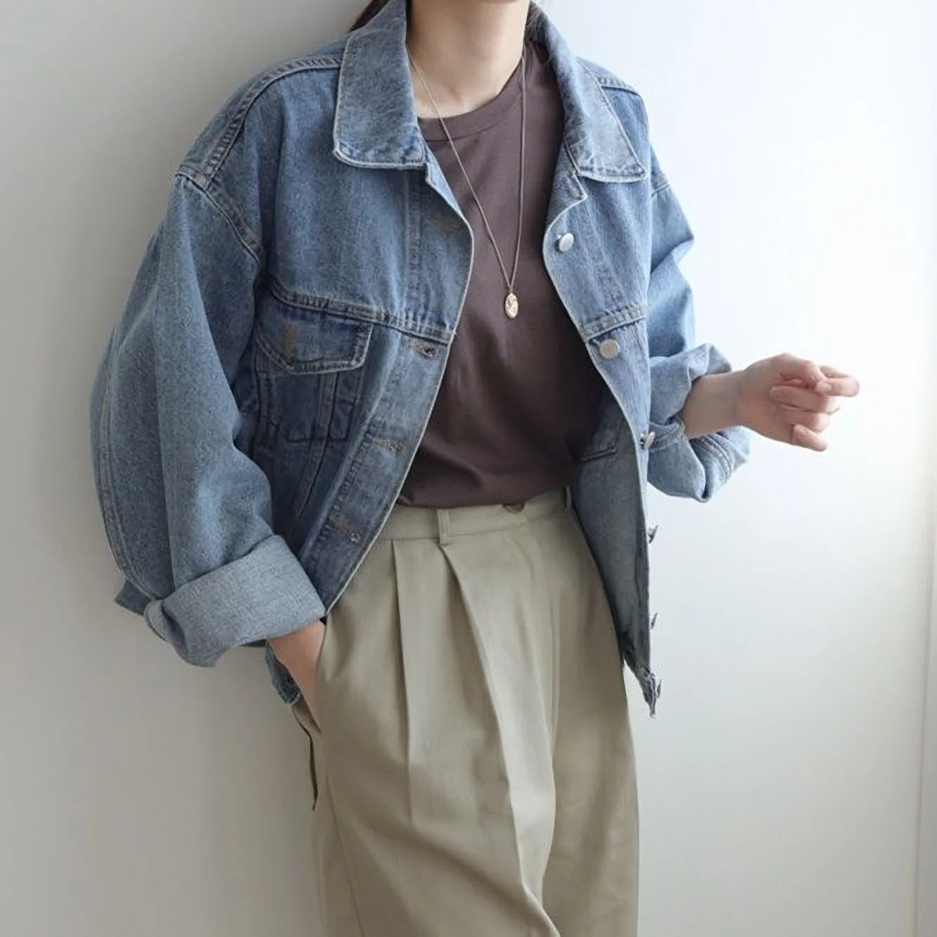 Fashion Single Breasted Denim Jackets Women 2021 Autumn Loose Casual Full Sleeve Jeans Female Basic Jacket Coats Outerwear WJ170
Fashion Single Breasted Denim Jackets Women 2021 Autumn Loose Casual Full Sleeve Jeans Female Basic Jacket Coats Outerwear WJ170