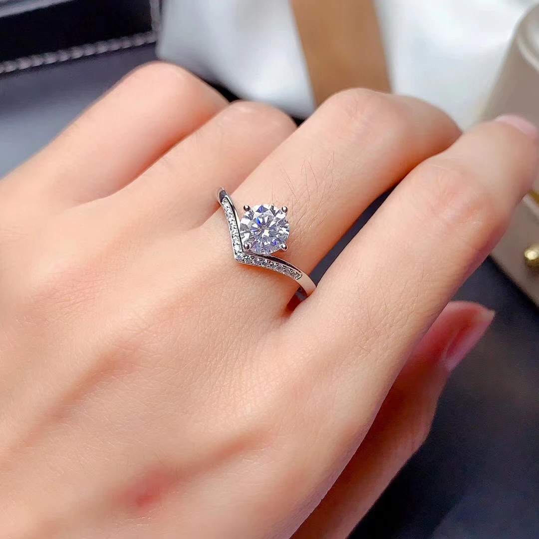 

new glitting moissanite gemstone ring for silver jewelry VVS purity shinning better than diamond birthday engagement ring gift