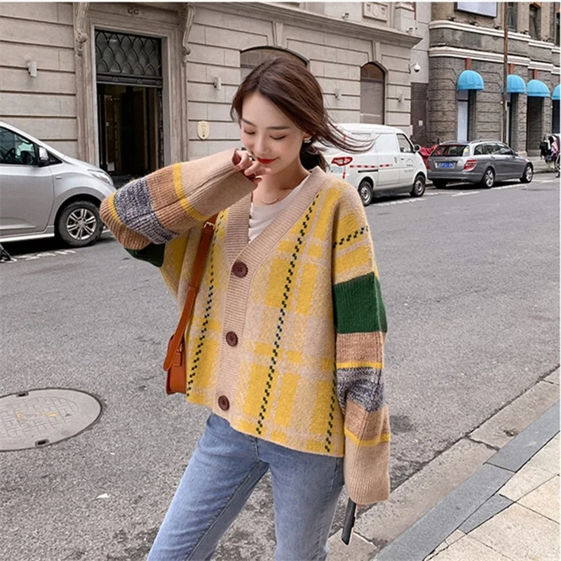 Preppy Style Knit Cardigans Sweater Women Loose Elegant Thick Pull Femme Print Short Casual Coat Fuzzy Cardigan Crop Top AA5553
Preppy Style Knit Cardigans Sweater Women Loose Elegant Thick Pull Femme Print Short Casual Coat Fuzzy Cardigan Crop Top AA5553
