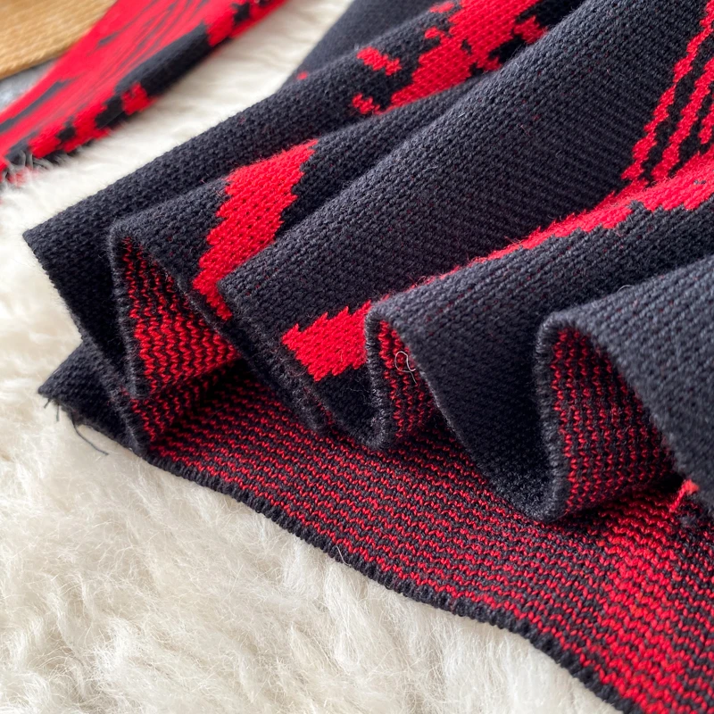 European Fashion Jacquard Color Match Knitted Bodycon Dress Autumn 2021Casual Women Long Sleeve Knitted Sweater Dress 
European Fashion Jacquard Color Match Knitted Bodycon Dress Autumn 2021Casual Women Long Sleeve Knitted Sweater Dress