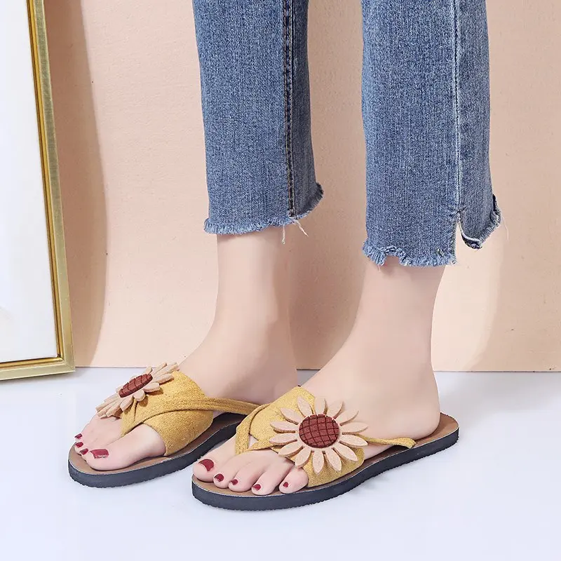 Summer Casual Women's Slippers Fashion Wild Flowers Decoration Sweet Open-toed Small Fresh Women's Slippers 2021
Summer Casual Women's Slippers Fashion Wild Flowers Decoration Sweet Open-toed Small Fresh Women's Slippers 2021