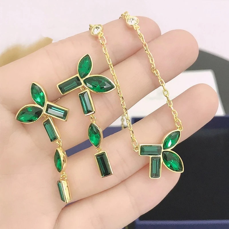 SWA With Box 2020 NEW Fashion Jewelry High Quality Exquisite Panda Bamboo Decoration Female Pendant Necklace Romantic Gift
SWA With Box 2020 NEW Fashion Jewelry High Quality Exquisite Panda Bamboo Decoration Female Pendant Necklace Romantic Gift