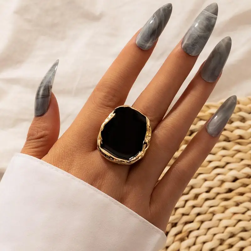 2021 New Retro Bohemian Exaggerated Oil Drop Black Stone Ring Fashion Ladies Casual Party Geometric Black Stone Big Ring
2021 New Retro Bohemian Exaggerated Oil Drop Black Stone Ring Fashion Ladies Casual Party Geometric Black Stone Big Ring