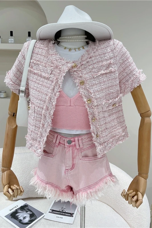 Fashion Female Plaid O-neck Tweed Short Coat Vest 2021 Spring New Retro Elegant Short Sleeve Solid Color Jacket vest
Fashion Female Plaid O-neck Tweed Short Coat Vest 2021 Spring New Retro Elegant Short Sleeve Solid Color Jacket vest