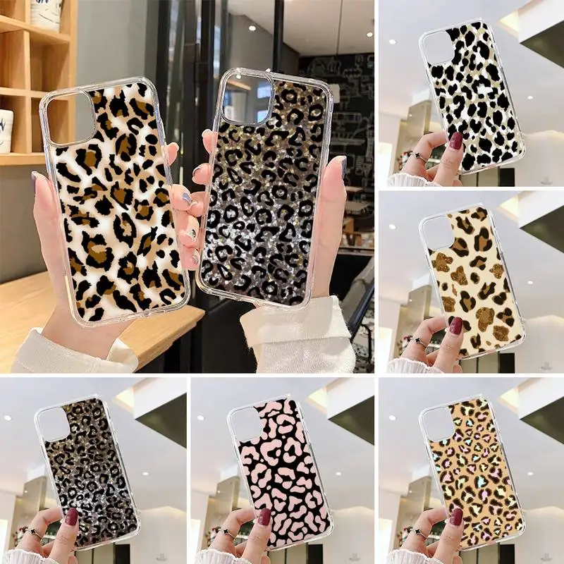 Leopard print pattern Phone Case Transparent for iPhone 7 8 11 12 s mini pro X XS XR MAX Plus cover Clear mobile bag coque 
Leopard print pattern Phone Case Transparent for iPhone 7 8 11 12 s mini pro X XS XR MAX Plus cover Clear mobile bag coque