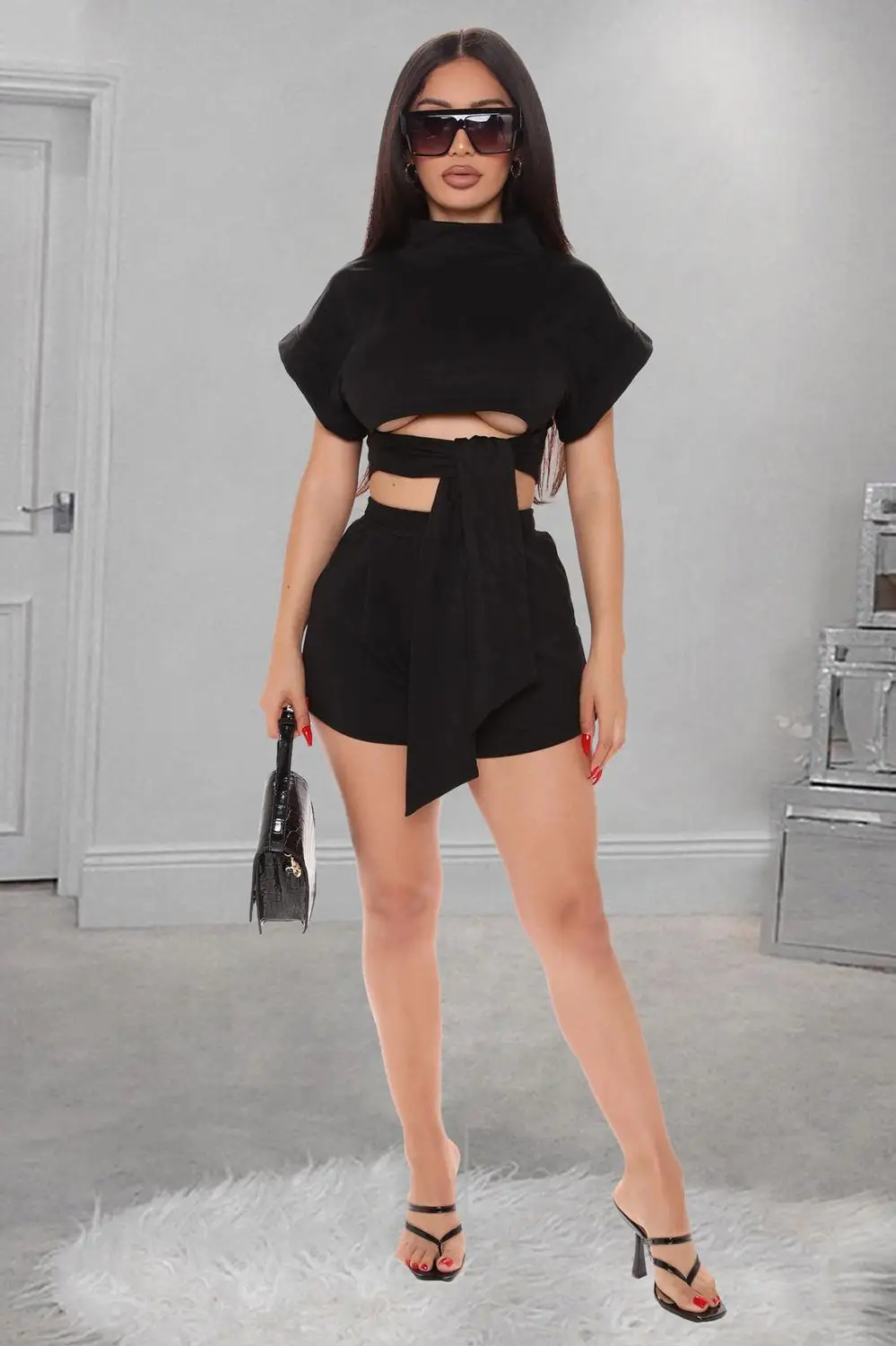 2020 sweet lady solid color o neck short sleeveless lace-up crop tees + shorts summer office women suit 2 piece set outfits
2020 sweet lady solid color o neck short sleeveless lace-up crop tees + shorts summer office women suit 2 piece set outfits