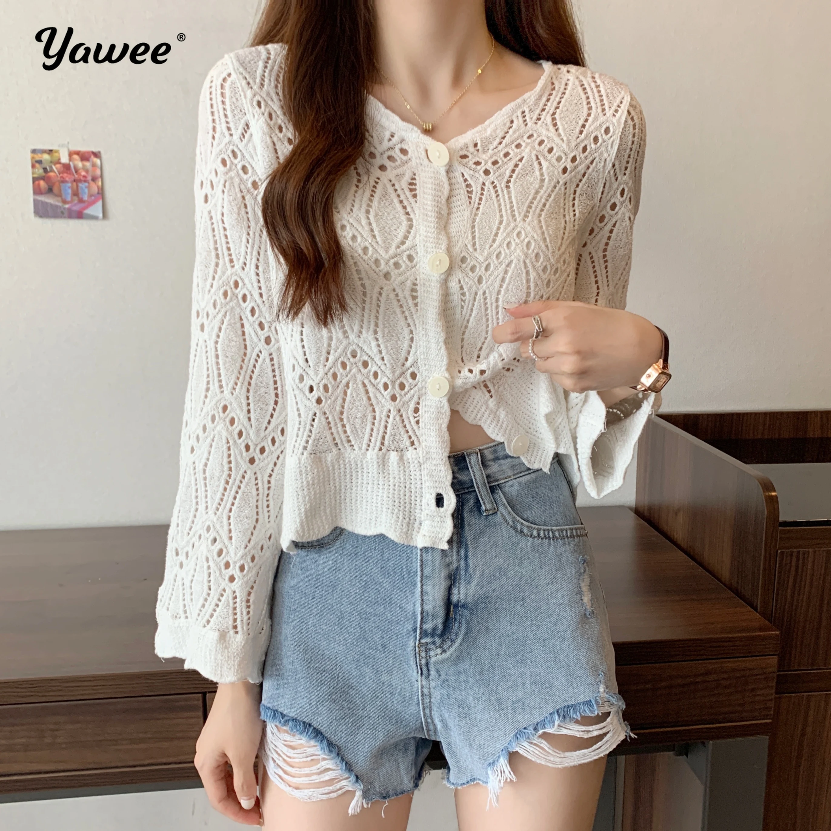 2021 белые новые летние однотонные женские рубашки с вырезами, повседневные эластичные блузки с коротким рукавом, женские пуловеры, топы, блу... 
2021 белые новые летние однотонные женские рубашки с вырезами, повседневные эластичные блузки с коротким рукавом, женские пуловеры, топы, блу...