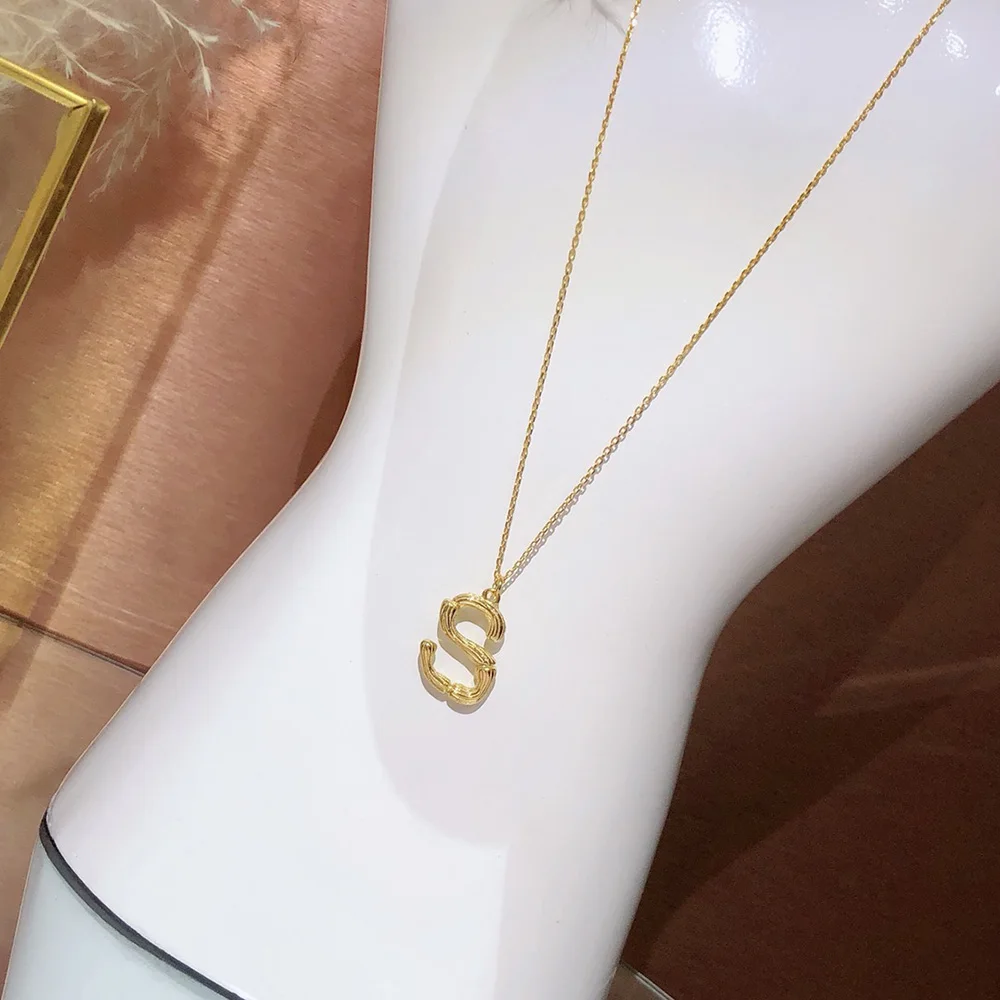 S925 Silver Birthday Letter S Golden girl Necklace Simple Personality Fashion Tidal Delicate and Superior quality Necklace
S925 Silver Birthday Letter S Golden girl Necklace Simple Personality Fashion Tidal Delicate and Superior quality Necklace