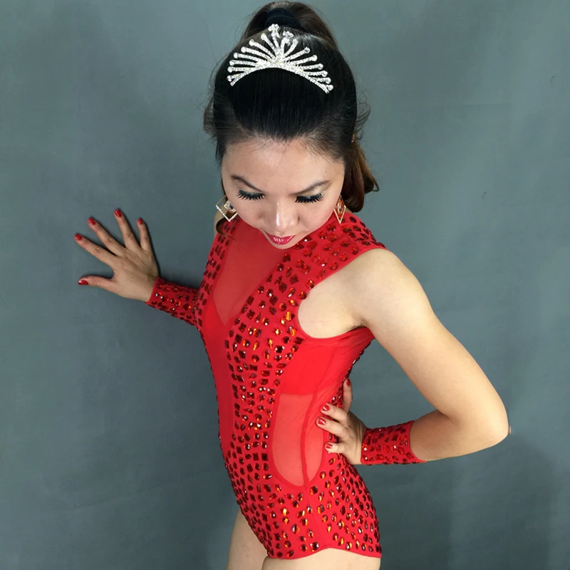 Super Glittering Rhinestone Bodysuit Sexy Stretch Mesh Jumpsuit Women Performance Outfit Nightclub DJ Singer Stage Costume 2445
Super Glittering Rhinestone Bodysuit Sexy Stretch Mesh Jumpsuit Women Performance Outfit Nightclub DJ Singer Stage Costume 2445
