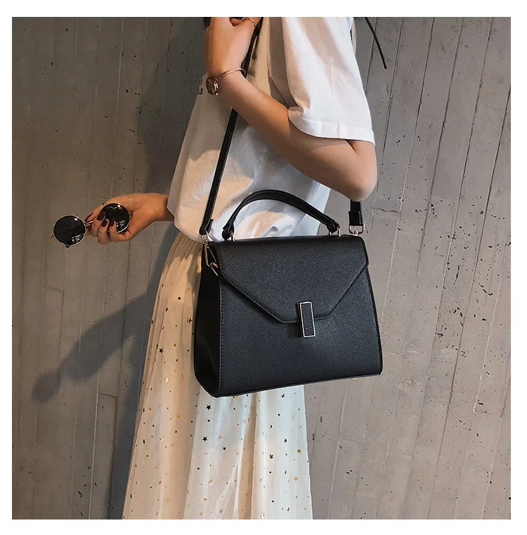 2020 New Lady Shoulder Bag Fashion Portable Small Square Bag Messenger Bag Fashion Lady Shoulder Bag QWE140-QWE145
2020 New Lady Shoulder Bag Fashion Portable Small Square Bag Messenger Bag Fashion Lady Shoulder Bag QWE140-QWE145