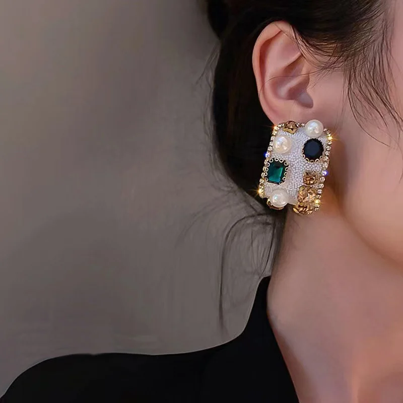 Elegant Crystal Pearl Hoop Earrings for Women Gold Circle Round Earrings C Shape Rhinestone Luxury Jewelry Wholesale Pendientes
Elegant Crystal Pearl Hoop Earrings for Women Gold Circle Round Earrings C Shape Rhinestone Luxury Jewelry Wholesale Pendientes