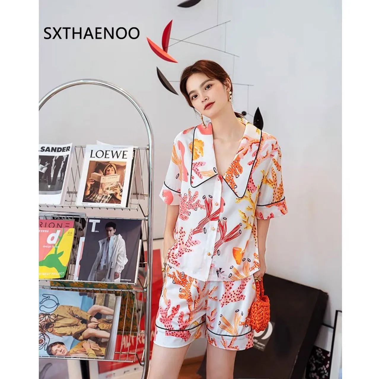 SXTHAENOO Women's Summer Printing Pajamas Ice Silk Tops And Shorts Comfortable Soft Casual Homewear Femal Sleepwear 2021
SXTHAENOO Women's Summer Printing Pajamas Ice Silk Tops And Shorts Comfortable Soft Casual Homewear Femal Sleepwear 2021