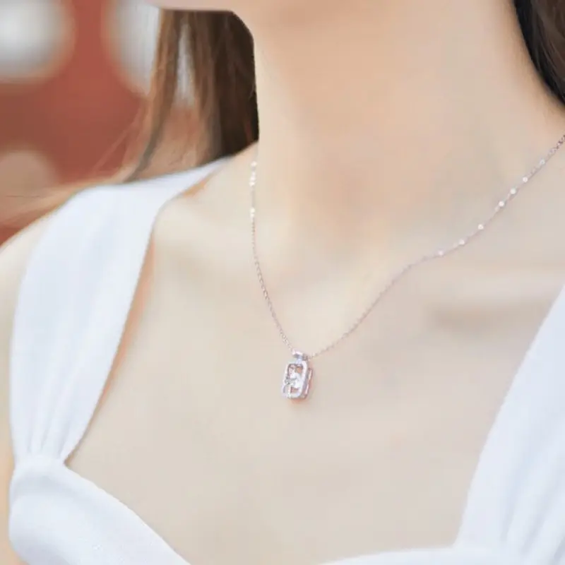 Jazaz Luxury Real 0.5 Carat D Color Moissanite Pendant Necklace 100% 925 Sterling Silver Sparkling Perfume Bottle Party B1038
Jazaz Luxury Real 0.5 Carat D Color Moissanite Pendant Necklace 100% 925 Sterling Silver Sparkling Perfume Bottle Party B1038