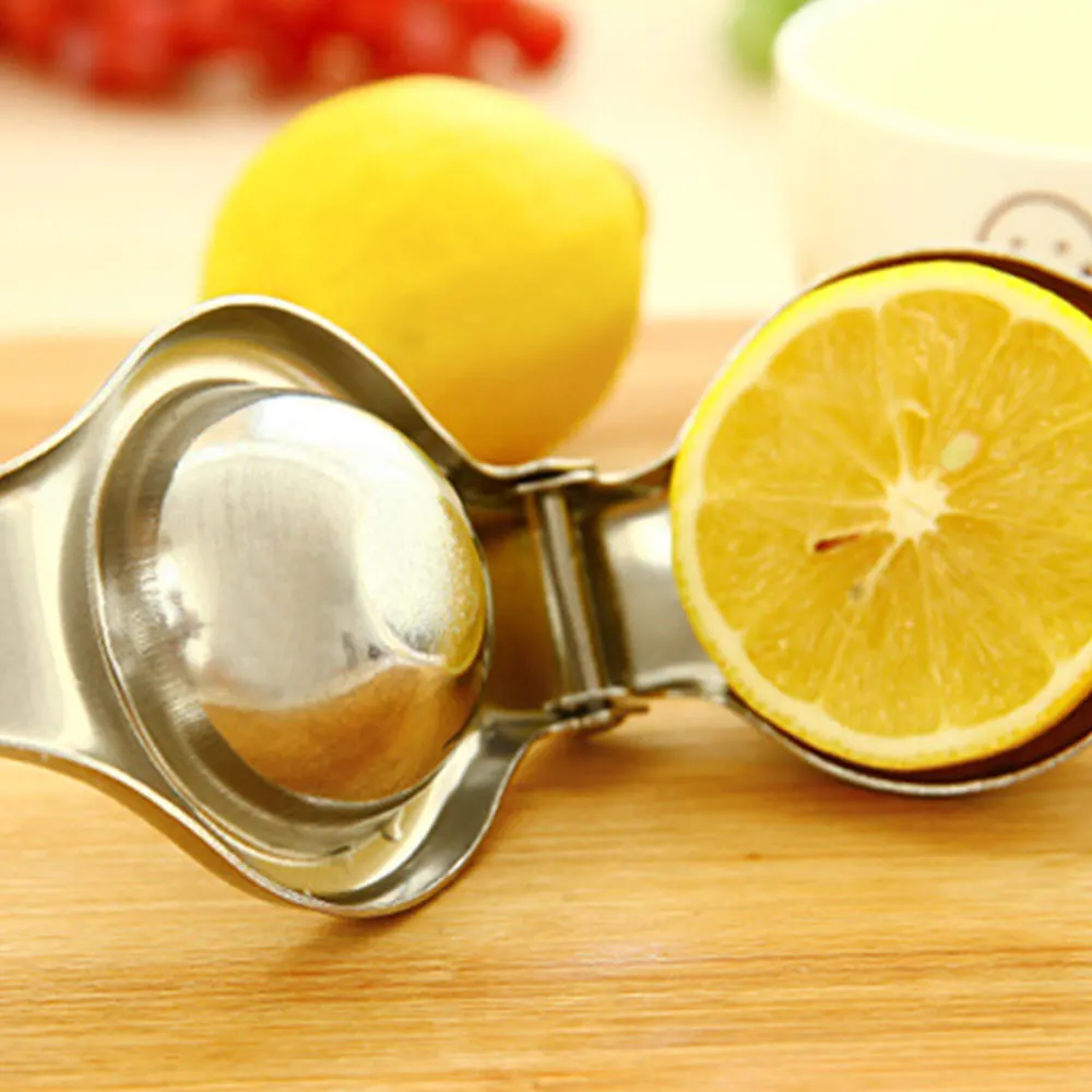 Stainless Steel Manual Lemon Clip Squeeze Juice Fruit Orange Squeezer Kitchen Gadget Fruit Juicer Kitchen Accessories Hot 
Stainless Steel Manual Lemon Clip Squeeze Juice Fruit Orange Squeezer Kitchen Gadget Fruit Juicer Kitchen Accessories Hot