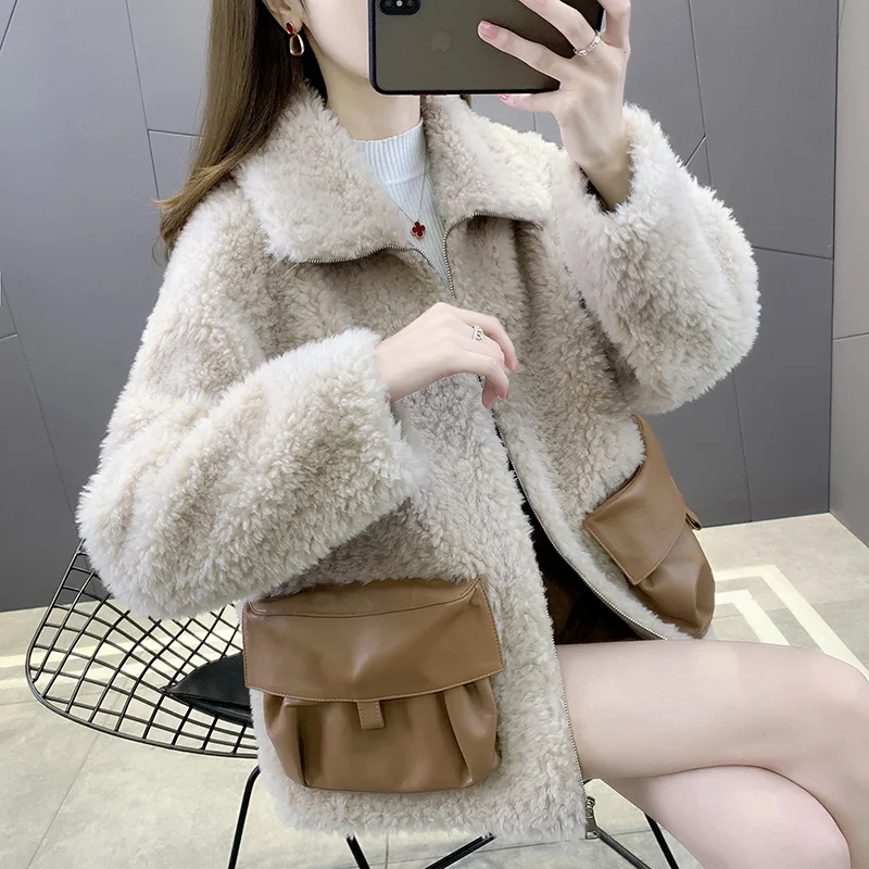 2021 Sheep Shearing Coat Women's Short Composite Fur One-piece Lamb Wool Coat Large Fur Pocket
2021 Sheep Shearing Coat Women's Short Composite Fur One-piece Lamb Wool Coat Large Fur Pocket