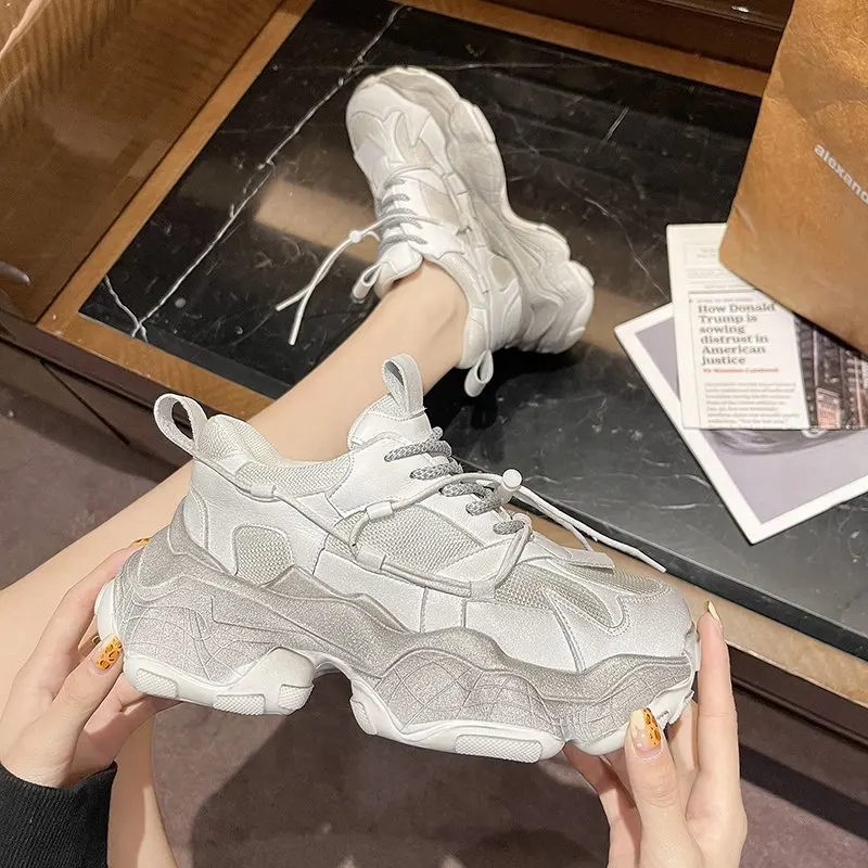2021 Hip Hop Women's Chunky Sneakers Tenis Basket Women Casual Platform Shoes Ulzzang Dad Shoes Zapatos Mujer Size 35-40
2021 Hip Hop Women's Chunky Sneakers Tenis Basket Women Casual Platform Shoes Ulzzang Dad Shoes Zapatos Mujer Size 35-40