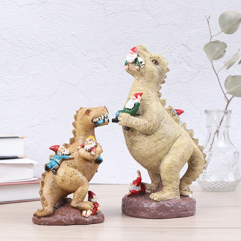 Полимерная Статуэтка динозавра карликовая Статуэтка смешная скульптура гном едящего животного Новинка
Полимерная Статуэтка динозавра карликовая Статуэтка смешная скульптура гном едящего животного Новинка