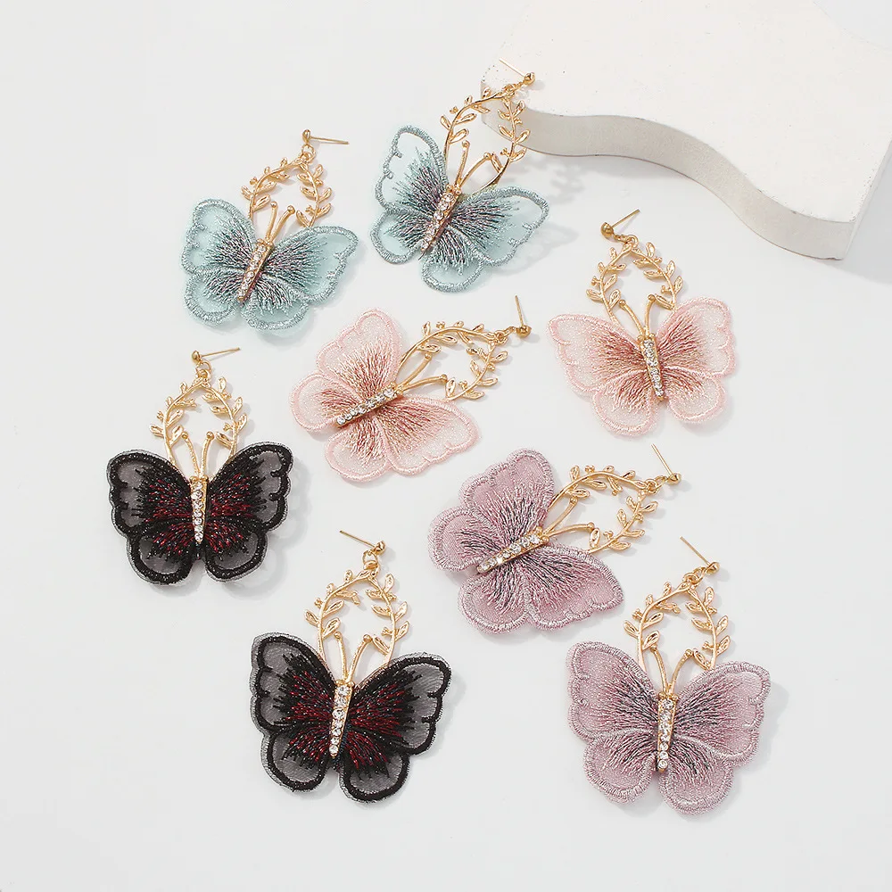 Sweet Lace Embroidery Butterfly Insect Dangle Earring Women's Creative Gold Metal Leaf Hanging Earring Party Jewelry Accessories
Sweet Lace Embroidery Butterfly Insect Dangle Earring Women's Creative Gold Metal Leaf Hanging Earring Party Jewelry Accessories