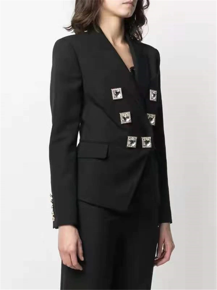 Big name 2022 spring new suit collar rhinestone button suit jacket women's one button fashion casual black high waist small suit
Big name 2022 spring new suit collar rhinestone button suit jacket women's one button fashion casual black high waist small suit