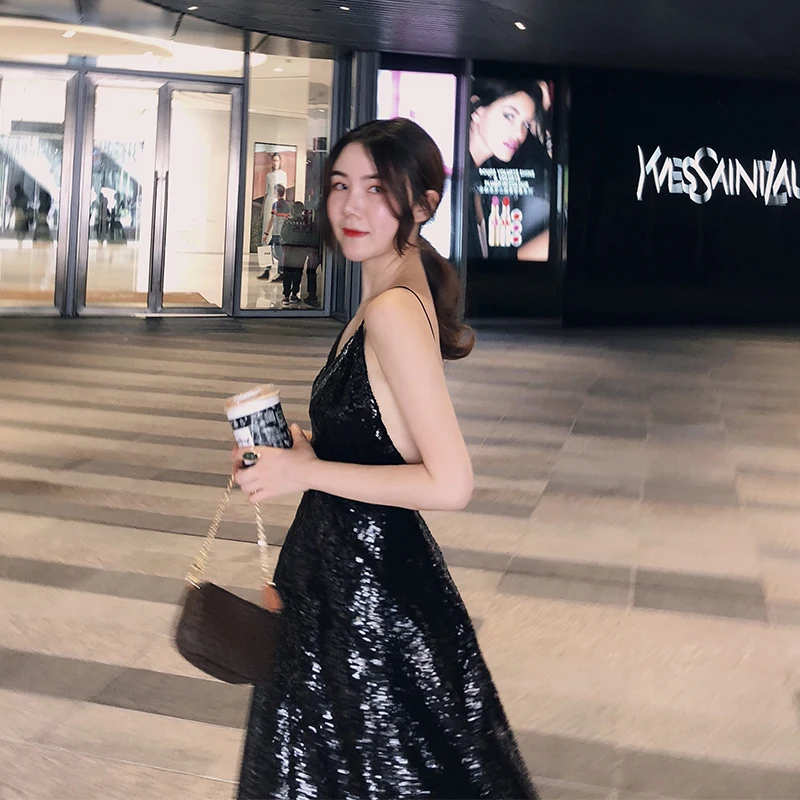 Ladies Elegant Wedding Party Dress V-Neck Waist Backless Sequins Sling Dress Women Sexy Evening Little Black Dress Prom Dress
Ladies Elegant Wedding Party Dress V-Neck Waist Backless Sequins Sling Dress Women Sexy Evening Little Black Dress Prom Dress