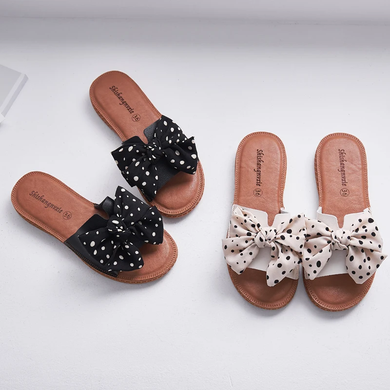 Women's Flat Shoes and Slippers Comfortable and Breathable Fashion and Leisure Elegant Temperament Modern Design for Women
Women's Flat Shoes and Slippers Comfortable and Breathable Fashion and Leisure Elegant Temperament Modern Design for Women