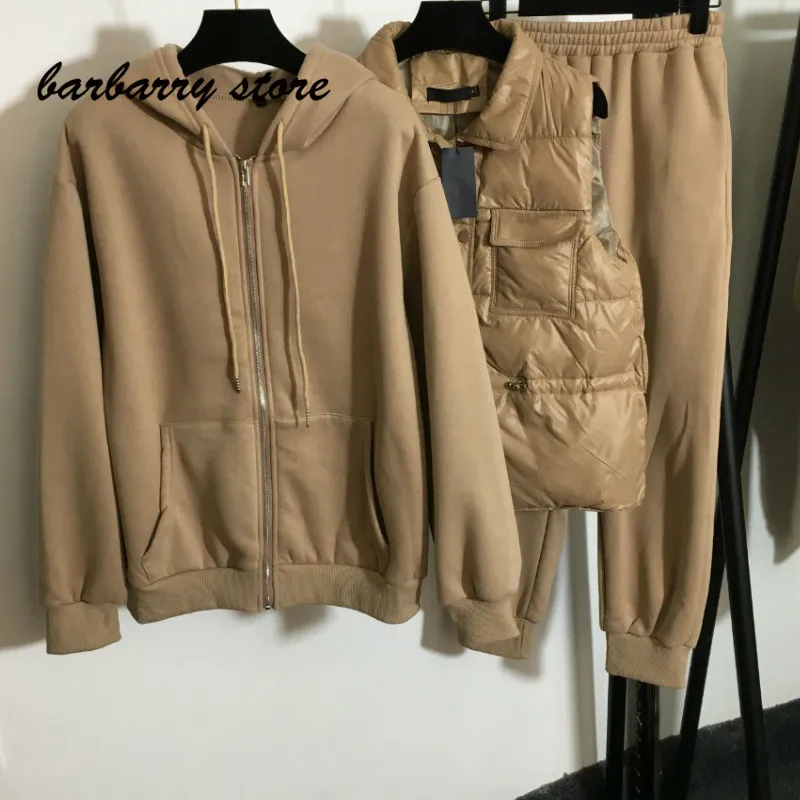 2021 luxury design fashion cotton vest + long sleeve hooded zipper jacket + high waist Plush trousers casual three piece set
2021 luxury design fashion cotton vest + long sleeve hooded zipper jacket + high waist Plush trousers casual three piece set