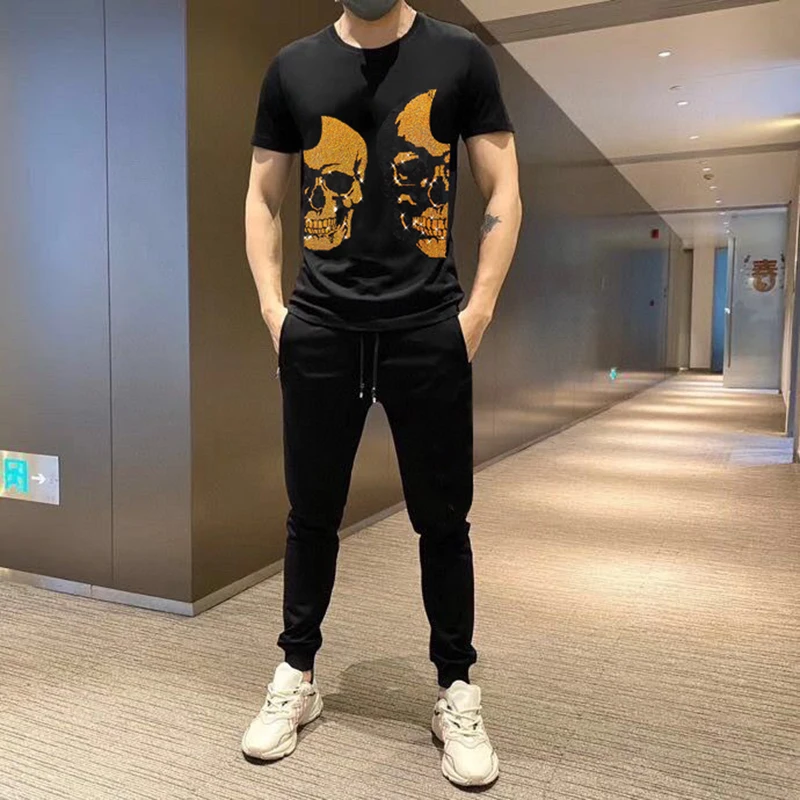 Tracksuit Men's Suitable For Spring T-Shirts And Trousers Fashion Plus Size Hip-Hop Cotton Sweatshirt Hot Diamond Tees Male Suit 
Tracksuit Men's Suitable For Spring T-Shirts And Trousers Fashion Plus Size Hip-Hop Cotton Sweatshirt Hot Diamond Tees Male Suit