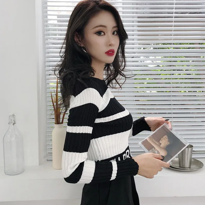 Casual wild autumn and winter personality contrast color striped letter bottoming sweater women one size
Casual wild autumn and winter personality contrast color striped letter bottoming sweater women one size