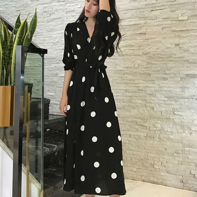 Polka Dot Black Dress Women's Spring and Summer Bandage V-neck Knee-length Long Dress Loose Casual Long-sleeved Dresses
Polka Dot Black Dress Women's Spring and Summer Bandage V-neck Knee-length Long Dress Loose Casual Long-sleeved Dresses