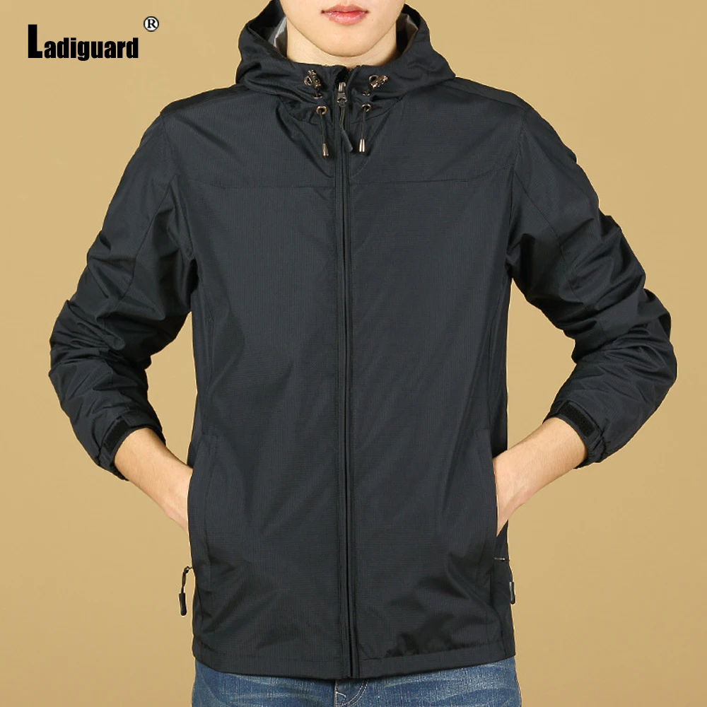 Plus Size 5xl Mens Fashion Hooded Tops Leisure Jackets 2021 European and American style Autumn Outdoor Zipper Pockets Outerwear
Plus Size 5xl Mens Fashion Hooded Tops Leisure Jackets 2021 European and American style Autumn Outdoor Zipper Pockets Outerwear