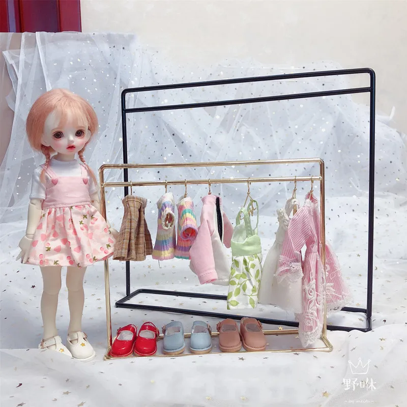 1/6 1/12 Blyth OB11 BJD Doll Hanger With 10 Clothes Support Iron Wardrobe Dollhouse Furniture Lol Accessories Play House Toys
1/6 1/12 Blyth OB11 BJD Doll Hanger With 10 Clothes Support Iron Wardrobe Dollhouse Furniture Lol Accessories Play House Toys