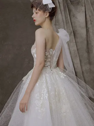 Modern Fashion Lace Bow Strapless Wedding Jumpsuit Tulle A Line Bride Dress With Elegant Pant Suit Custom Made Vestido De Novia
Modern Fashion Lace Bow Strapless Wedding Jumpsuit Tulle A Line Bride Dress With Elegant Pant Suit Custom Made Vestido De Novia