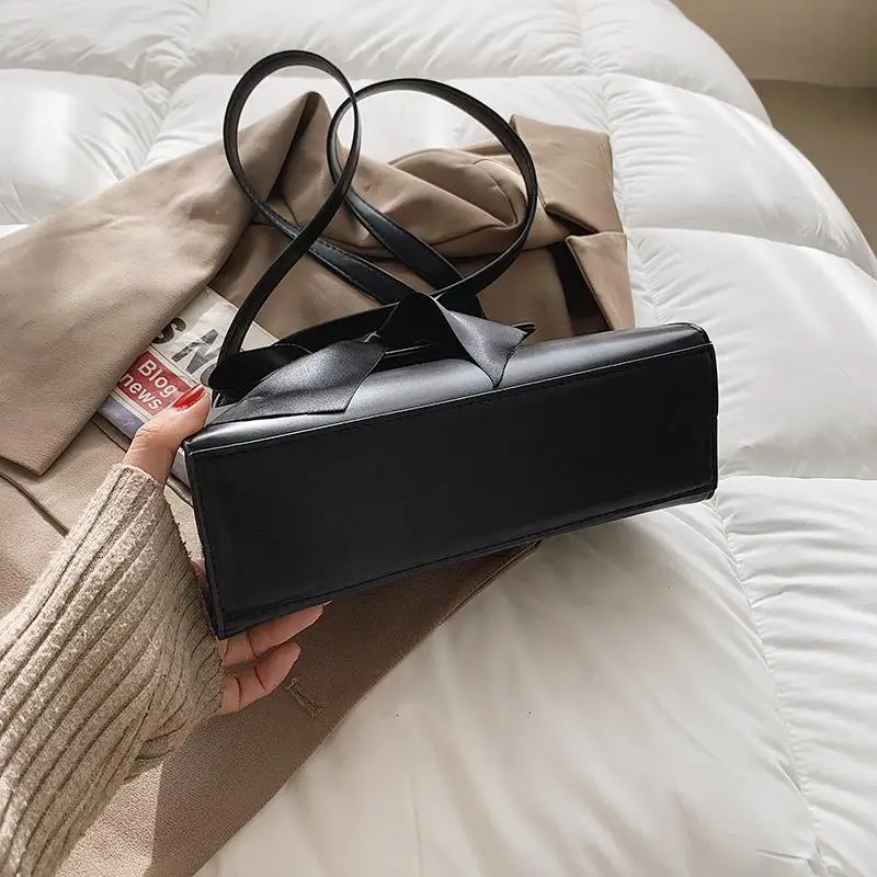 New Elegant Bowknot Decoration PU Leather Shoulder Bag for Women Wild Style Solid Color Flap Daily Shopping Ladies Handbags Sac
New Elegant Bowknot Decoration PU Leather Shoulder Bag for Women Wild Style Solid Color Flap Daily Shopping Ladies Handbags Sac