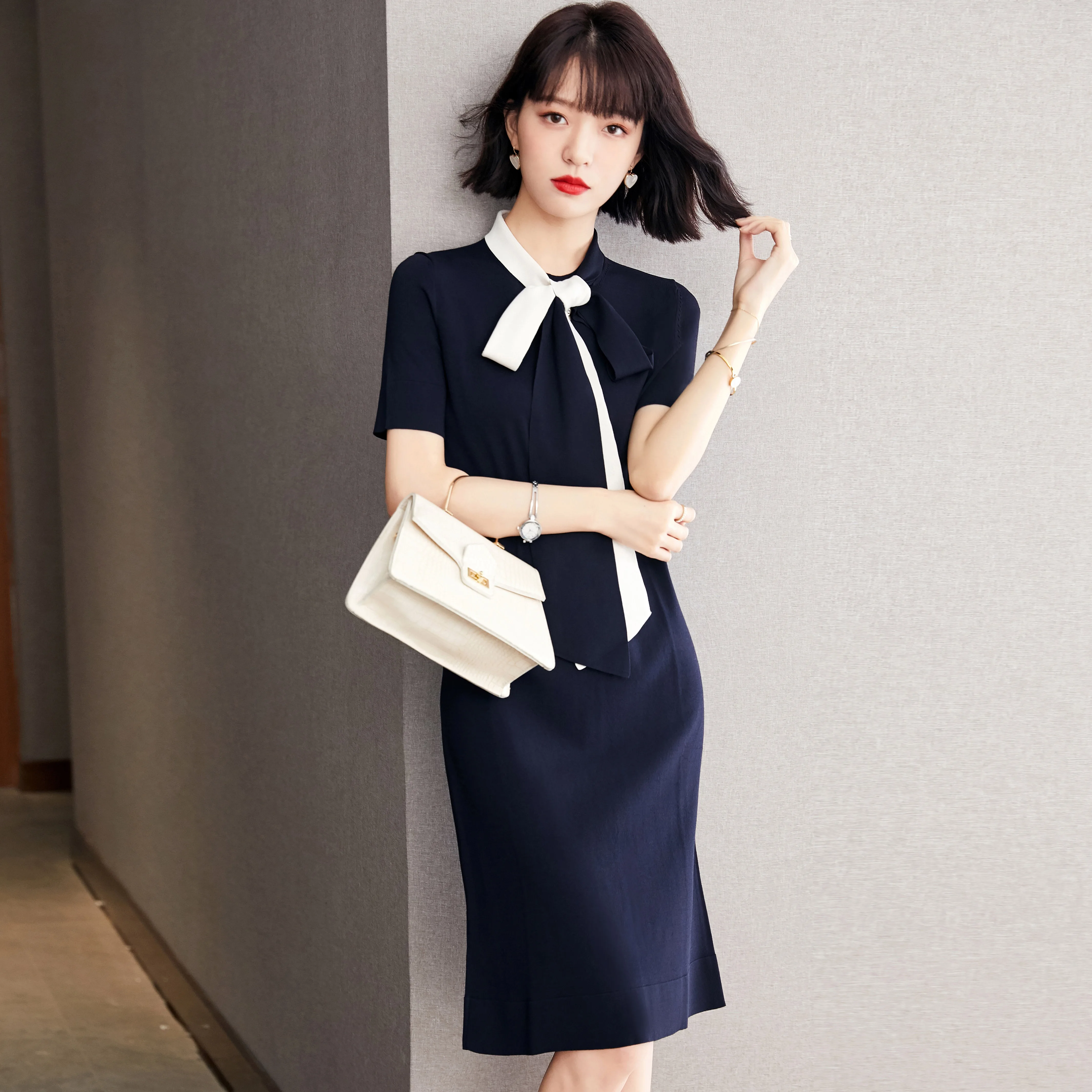 Summer knitted vestidos de festa short-sleeved bow midi dress fashion Dress Female Clothes for Women
Summer knitted vestidos de festa short-sleeved bow midi dress fashion Dress Female Clothes for Women